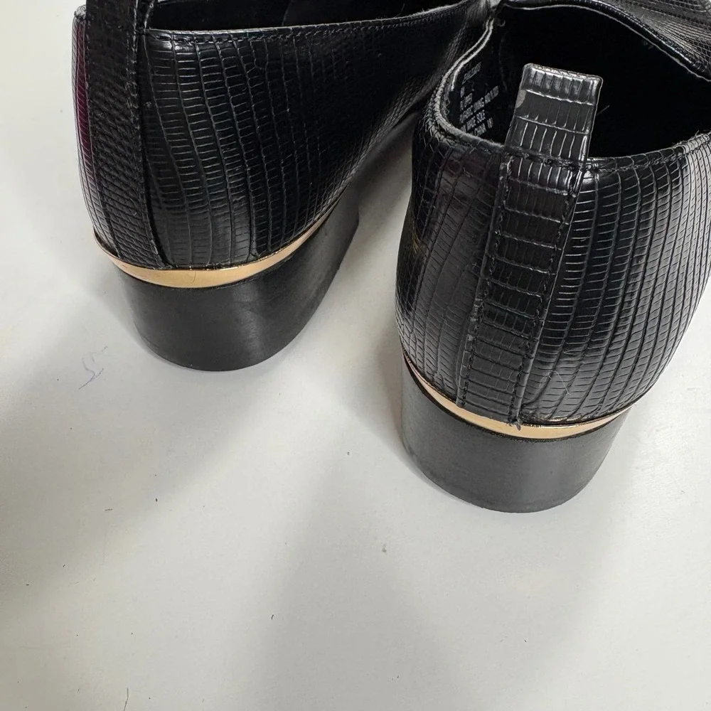 Steve Madden Zelma Black Lizard Embossed Pointed Toe Loafer Gold Detail 8M